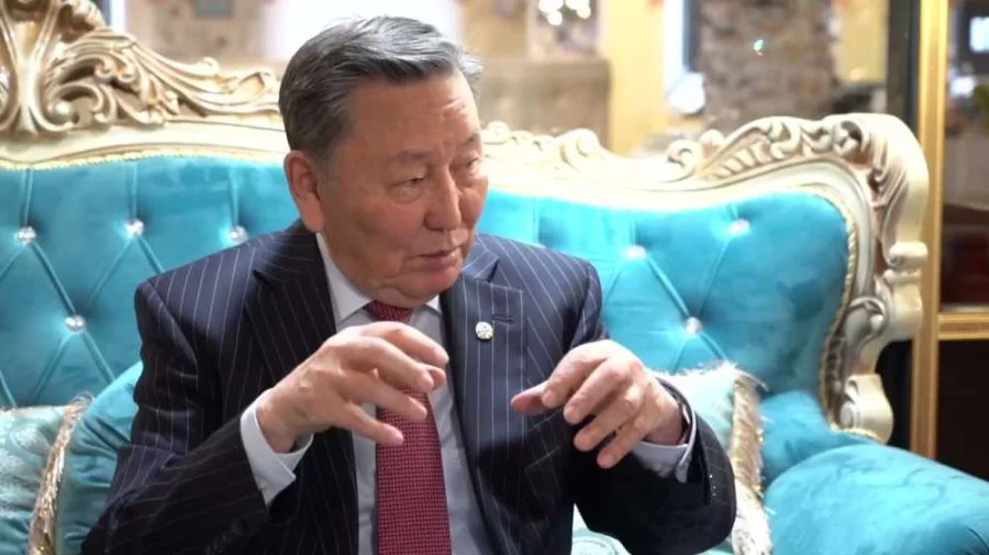 Семнадцать уроков независимости гражданина РК Адила Ахметова