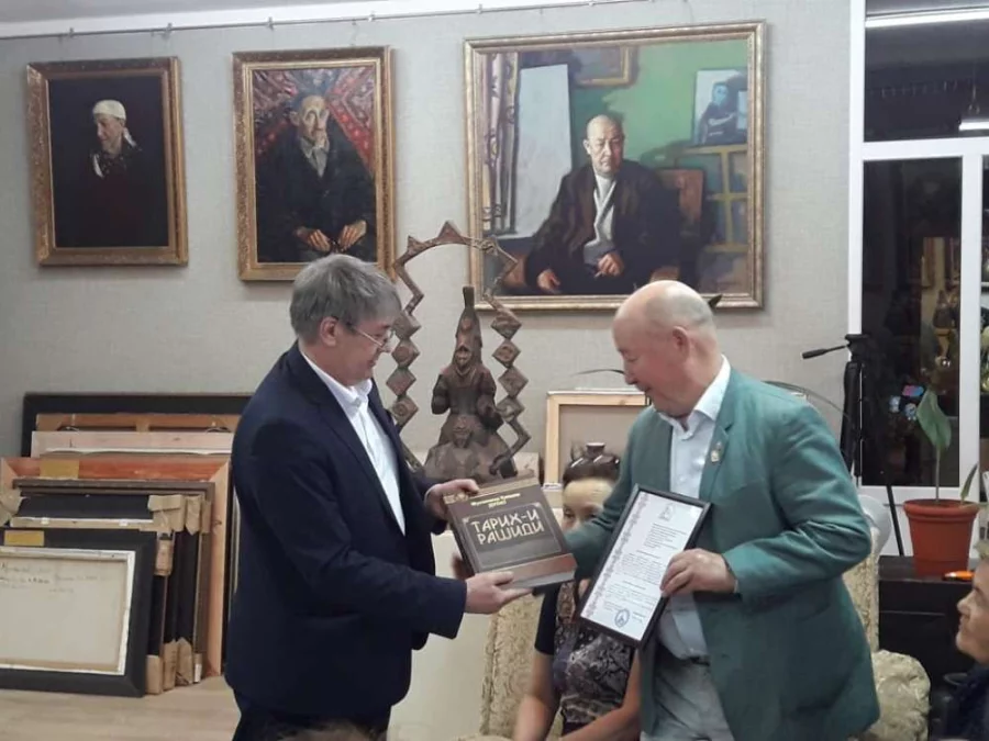 Достучаться до «небес» — интервью с писателем Тауфиком Каримовым. Часть первая