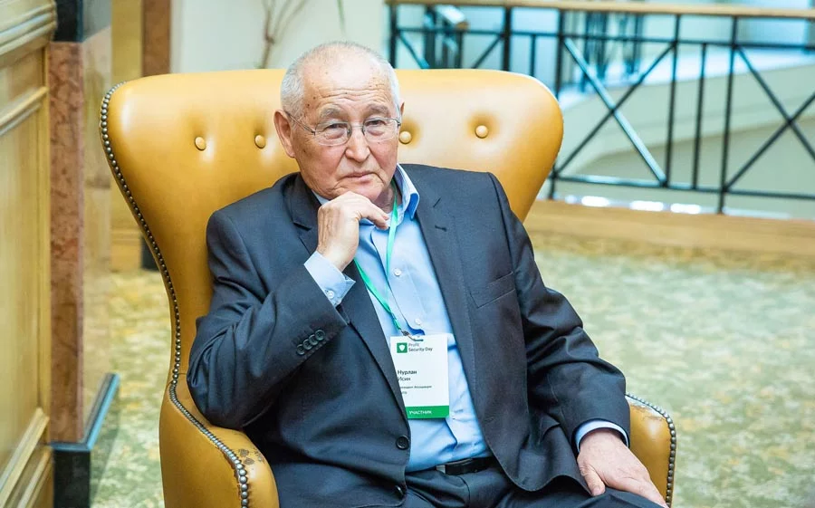 «Электронный тенге чуть не родился в начале 90-х» — Нурлан Исин